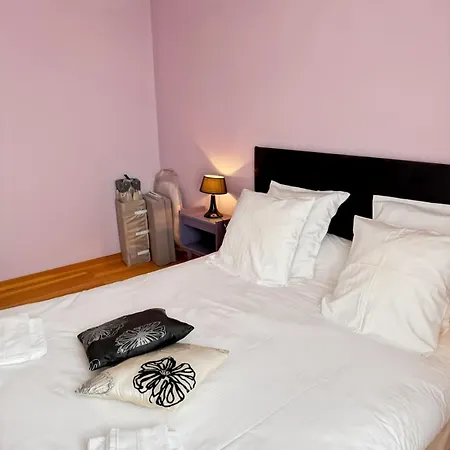 Le Angele, 12pers, Piscine, Calme, 4ch, 9lits Vakantiehuis Sénezergues