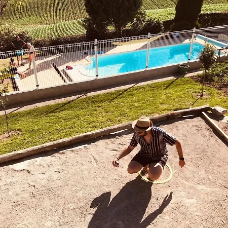 Holiday home Le Angele, 12pers, Piscine, Calme, 4ch, 9lits Senezergues